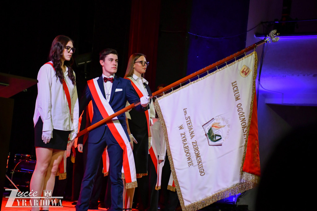 maturzyści z Czerwoniaka zamykają ważny rozdział