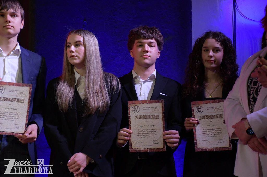 maturzyści z Czerwoniaka zamykają ważny rozdział