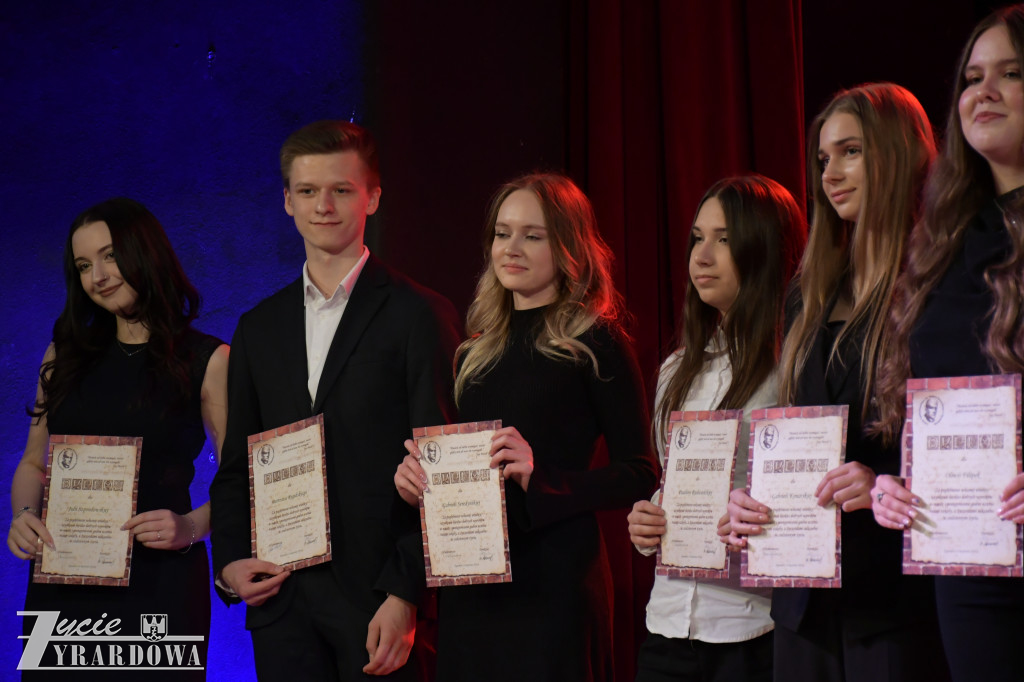 maturzyści z Czerwoniaka zamykają ważny rozdział