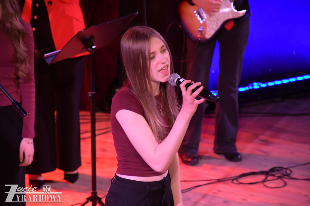 maturzyści z Czerwoniaka zamykają ważny rozdział