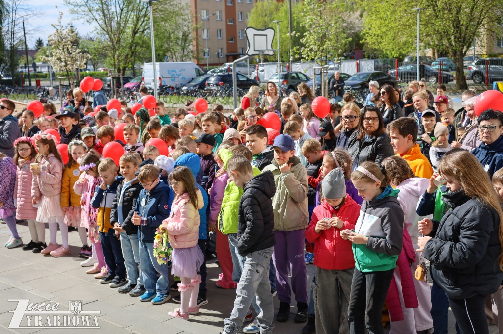 Dzień Ziemi na nowym placu zabaw w SP nr 3