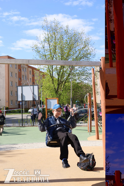 Dzień Ziemi na nowym placu zabaw w SP nr 3