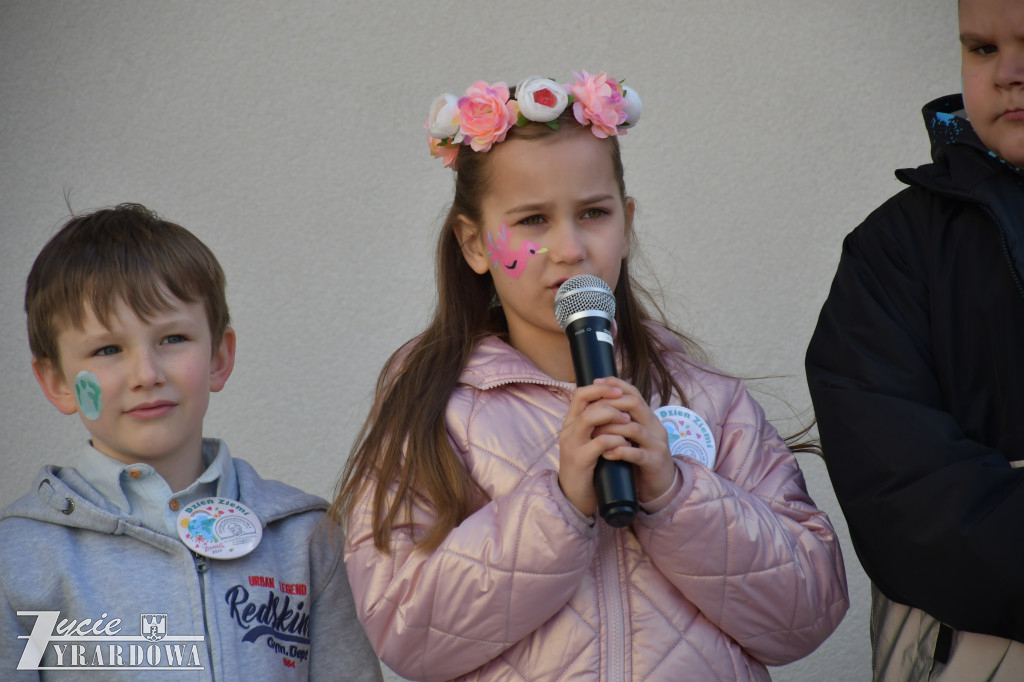 Dzień Ziemi na nowym placu zabaw w SP nr 3