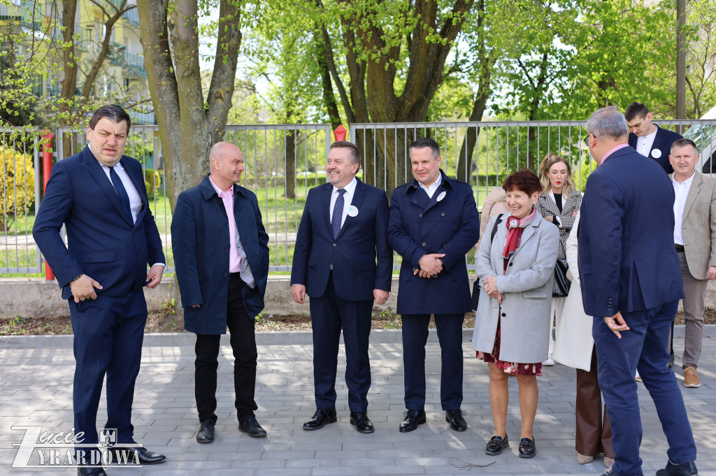 Dzień Ziemi na nowym placu zabaw w SP nr 3