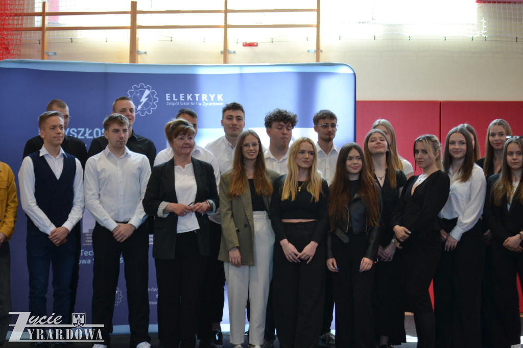 Ostatni dzwonek w technikum – czas na maturę