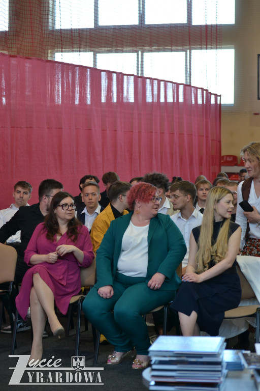 Ostatni dzwonek w technikum – czas na maturę