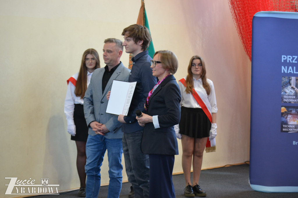 Ostatni dzwonek w technikum – czas na maturę