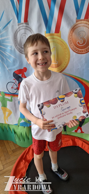 Sportowy pokaz mody w  przedszkolu