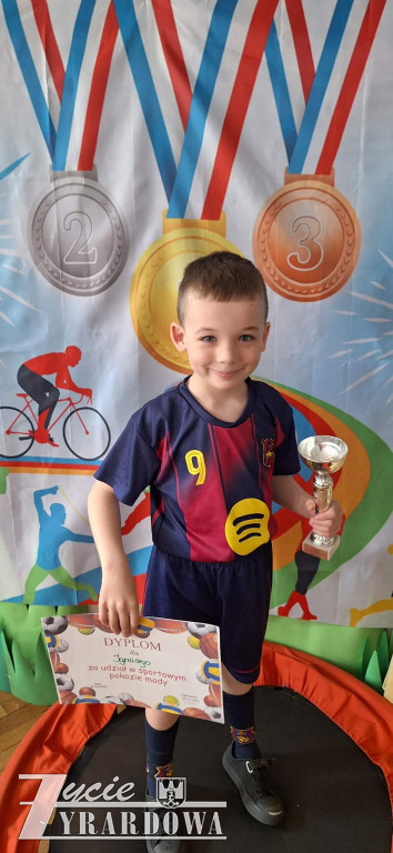 Sportowy pokaz mody w  przedszkolu