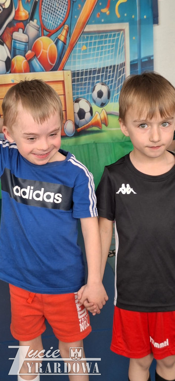 Sportowy pokaz mody w  przedszkolu