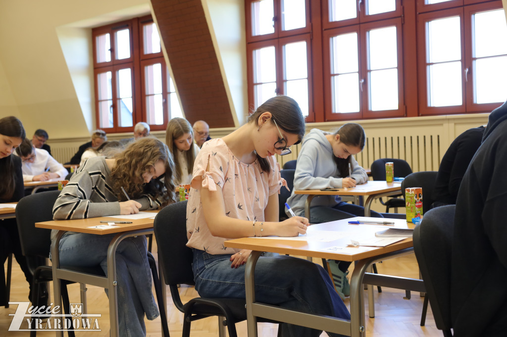 XIX Powiatowe Dyktando w Dwójce