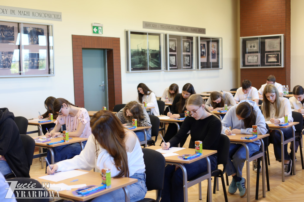 XIX Powiatowe Dyktando w Dwójce