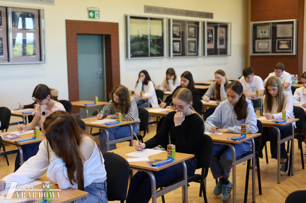 XIX Powiatowe Dyktando w Dwójce