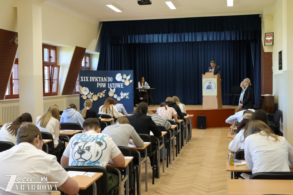 XIX Powiatowe Dyktando w Dwójce