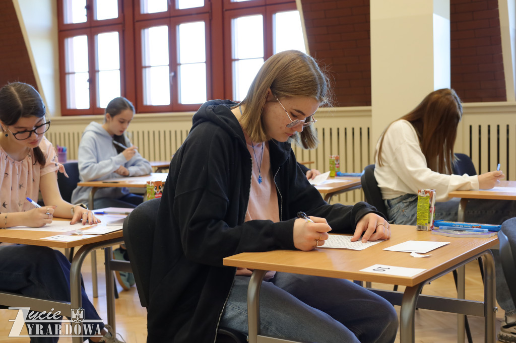 XIX Powiatowe Dyktando w Dwójce