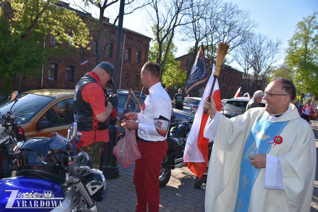 Świąteczny rajd z biało-czerwoną po Żyrardowie
