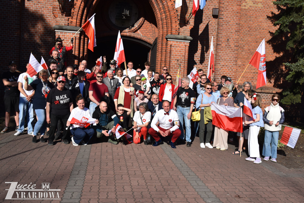 Świąteczny rajd z biało-czerwoną po Żyrardowie