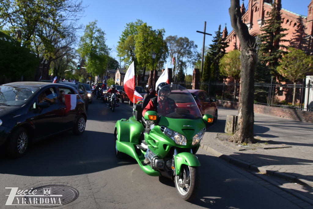 Świąteczny rajd z biało-czerwoną po Żyrardowie