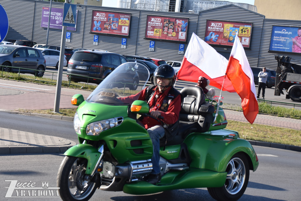 Świąteczny rajd z biało-czerwoną po Żyrardowie