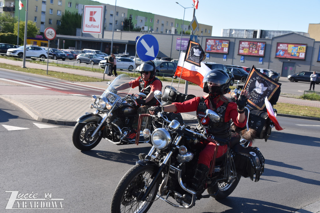 Świąteczny rajd z biało-czerwoną po Żyrardowie