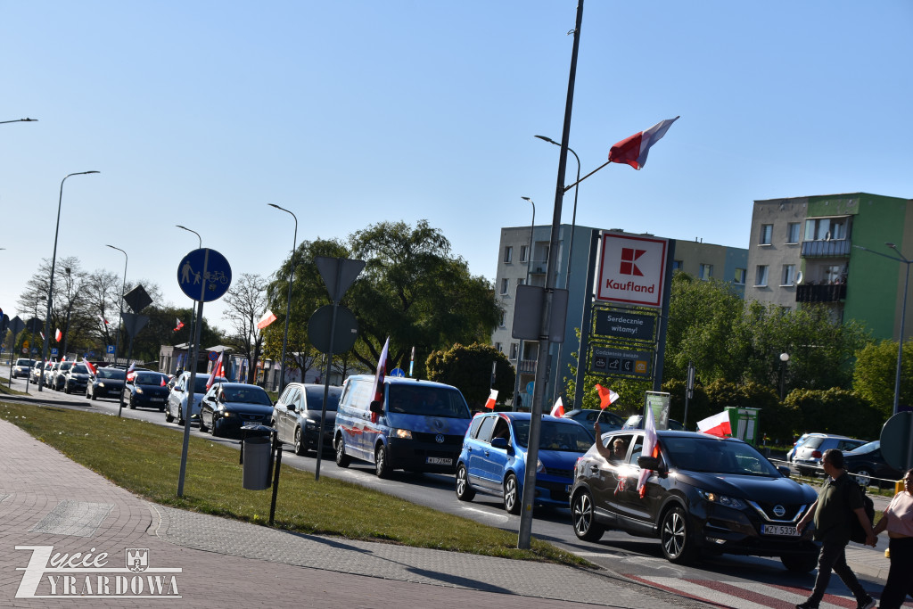 Świąteczny rajd z biało-czerwoną po Żyrardowie
