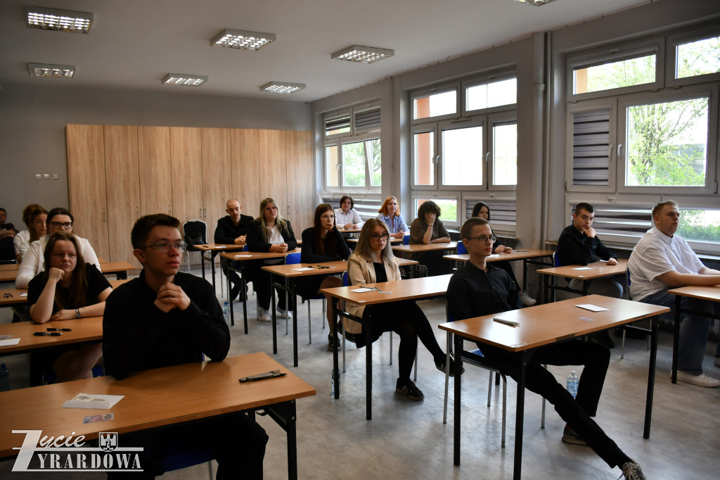 Włókiennik. Trwają egzaminy maturalne