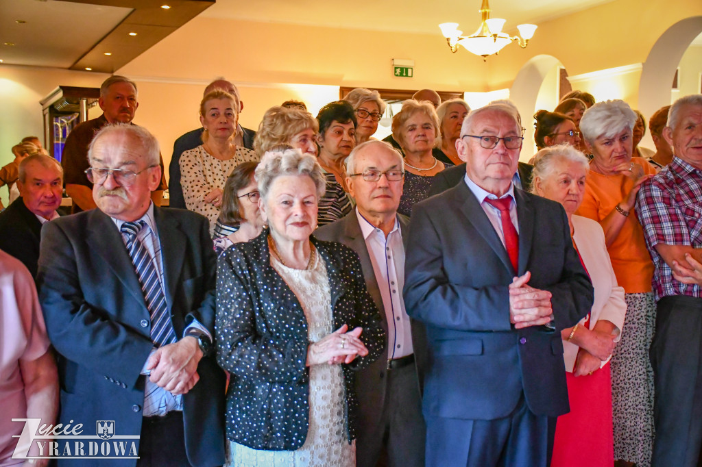 Wspólne świętowanie i integracja 200 seniorów