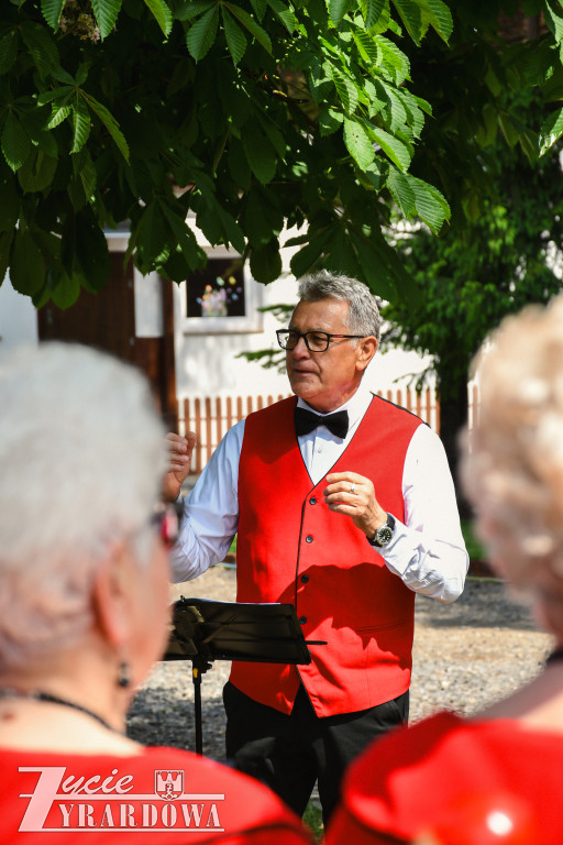 Śpiewem i muzyką radują serca