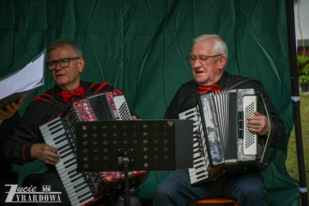 Śpiewem i muzyką radują serca