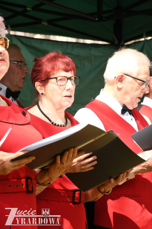 Śpiewem i muzyką radują serca