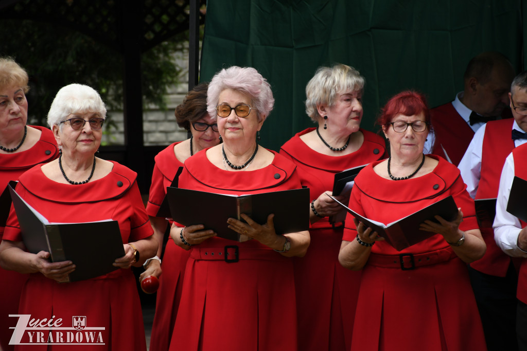 Śpiewem i muzyką radują serca