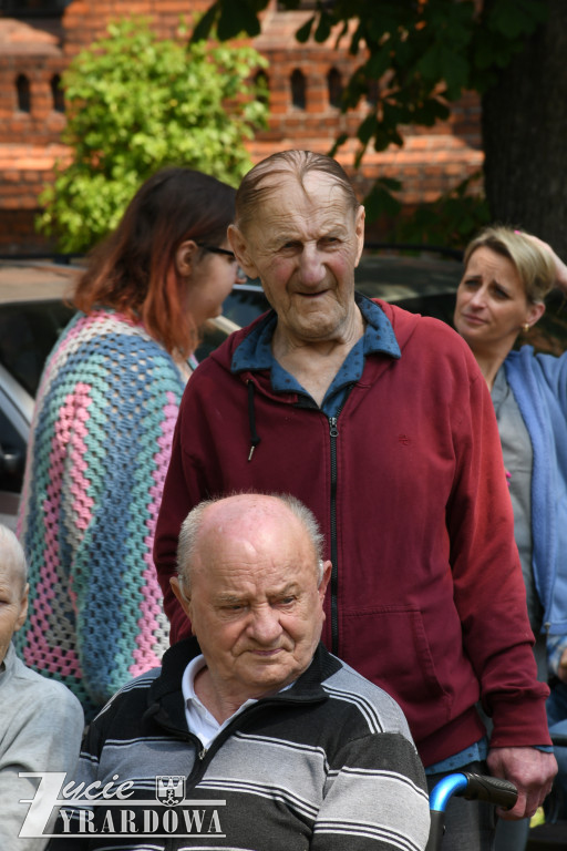 Śpiewem i muzyką radują serca