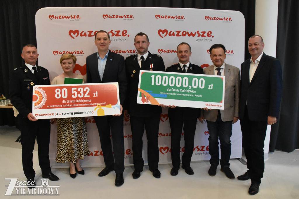 Od Marszałka – 15 milionów w świątecznym prezencie