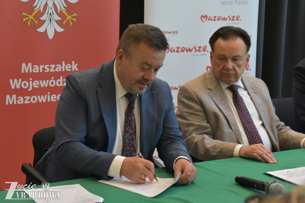Od Marszałka – 15 milionów w świątecznym prezencie