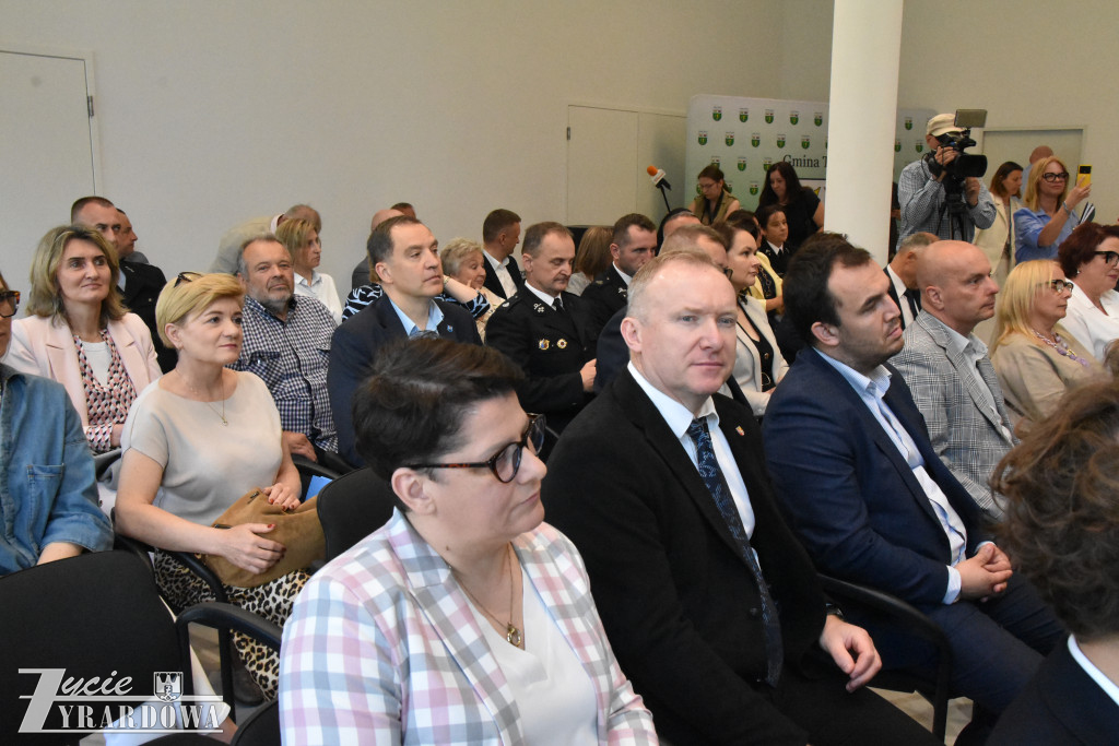 Od Marszałka – 15 milionów w świątecznym prezencie