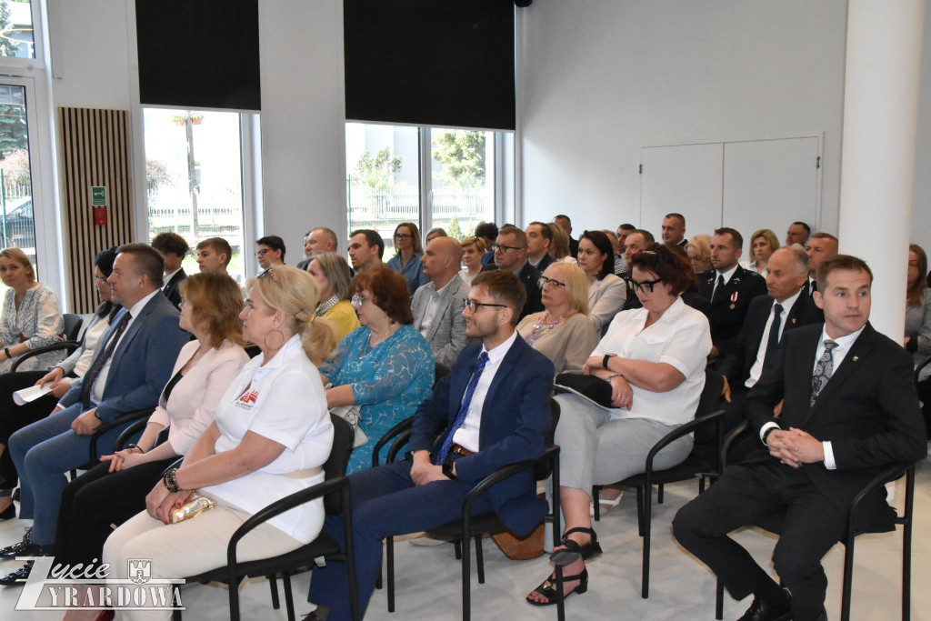 Od Marszałka – 15 milionów w świątecznym prezencie