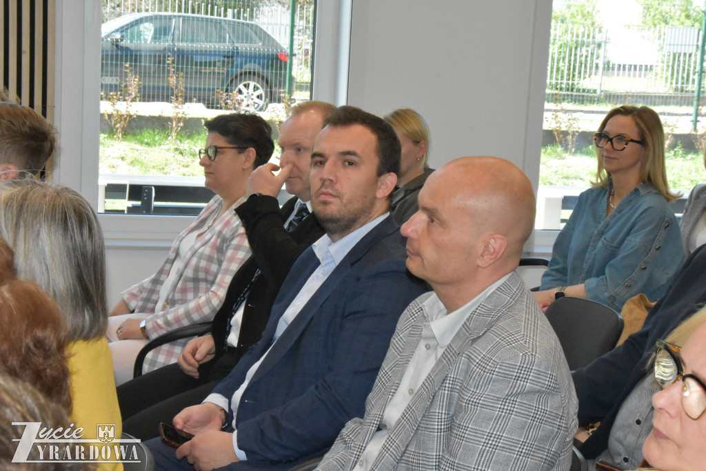 Od Marszałka – 15 milionów w świątecznym prezencie