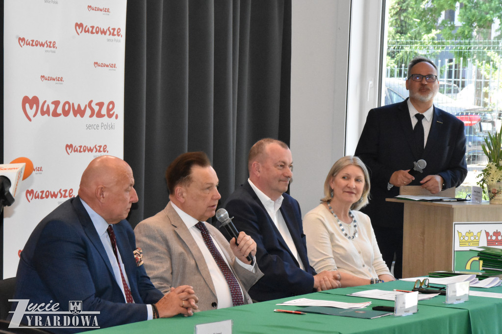 Od Marszałka – 15 milionów w świątecznym prezencie