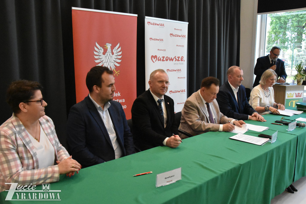 Od Marszałka – 15 milionów w świątecznym prezencie