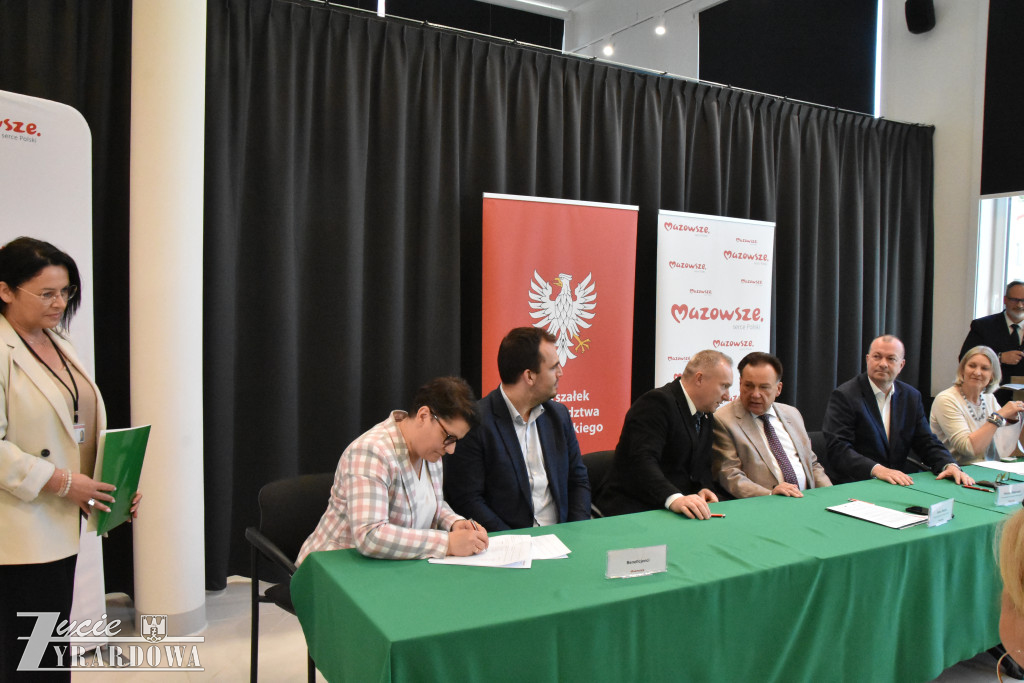 Od Marszałka – 15 milionów w świątecznym prezencie