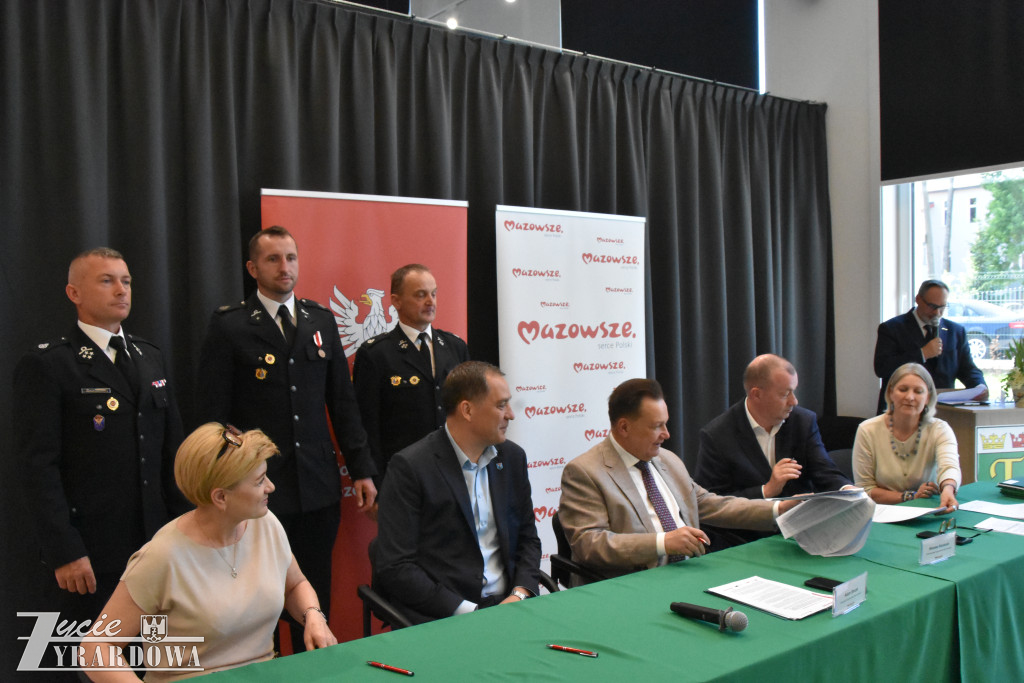 Od Marszałka – 15 milionów w świątecznym prezencie