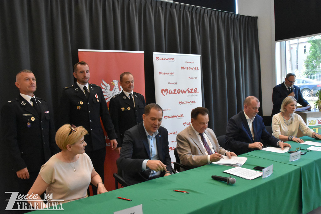 Od Marszałka – 15 milionów w świątecznym prezencie
