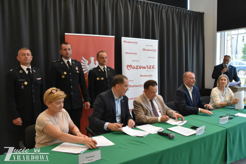 Od Marszałka – 15 milionów w świątecznym prezencie