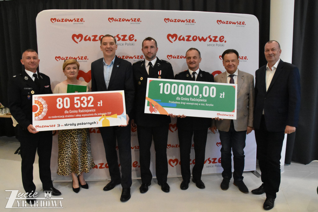 Od Marszałka – 15 milionów w świątecznym prezencie