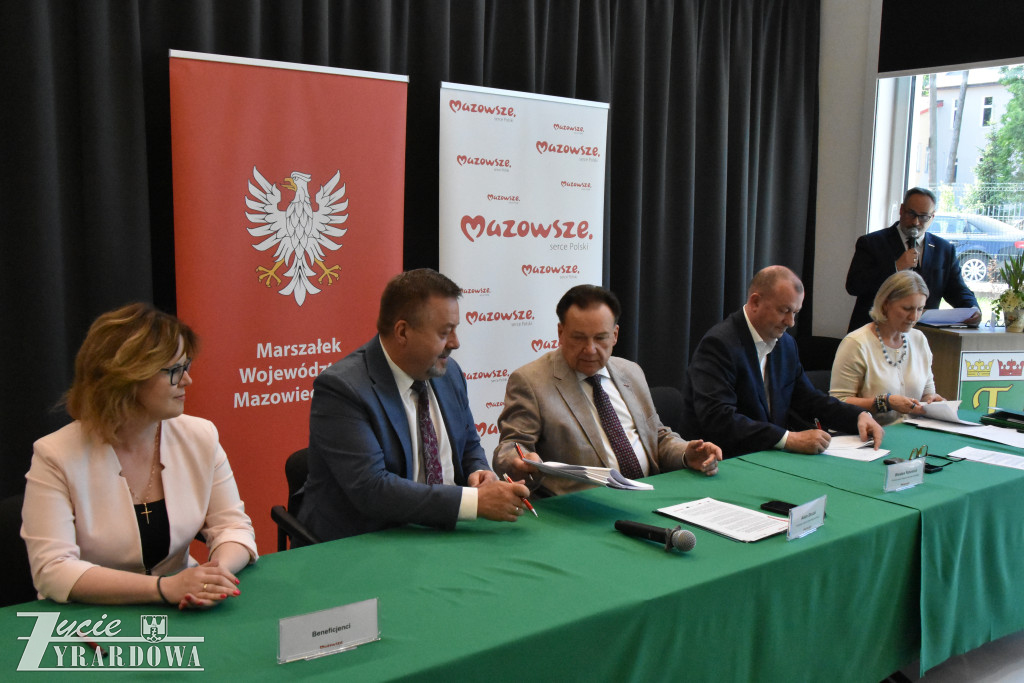 Od Marszałka – 15 milionów w świątecznym prezencie