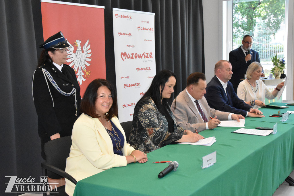 Od Marszałka – 15 milionów w świątecznym prezencie