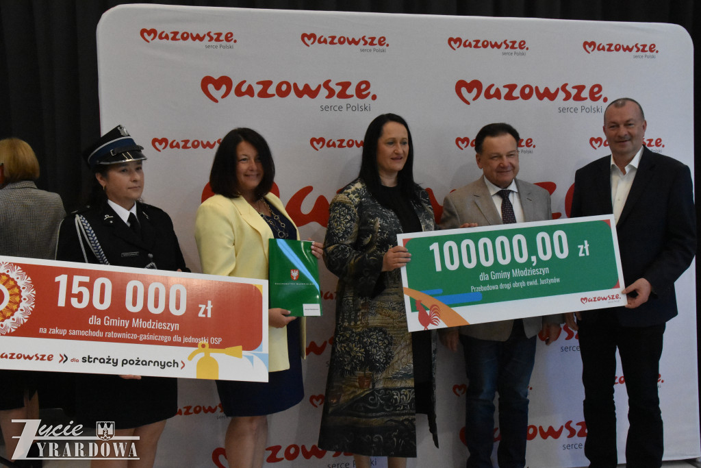 Od Marszałka – 15 milionów w świątecznym prezencie