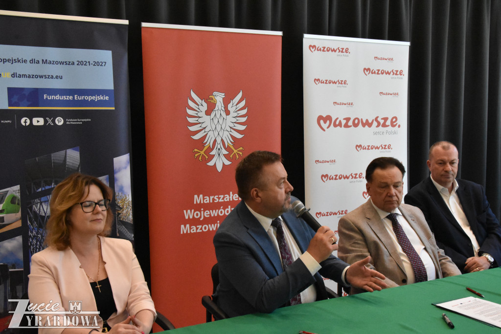 Od Marszałka – 15 milionów w świątecznym prezencie