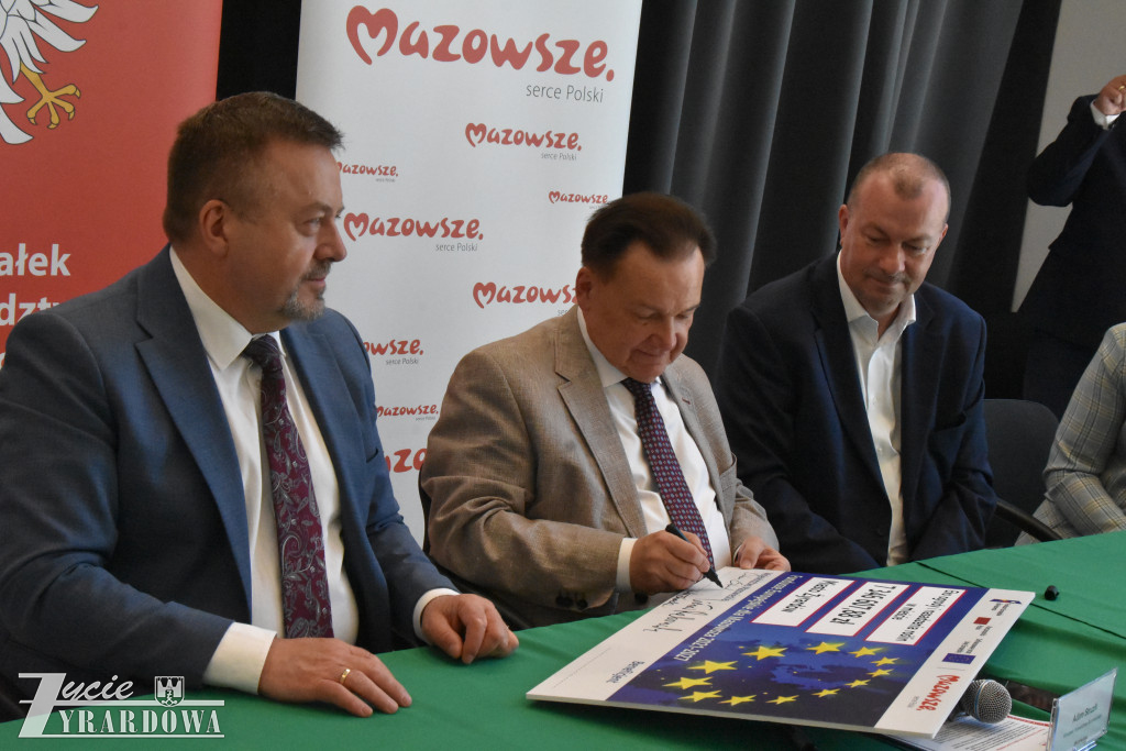 Od Marszałka – 15 milionów w świątecznym prezencie