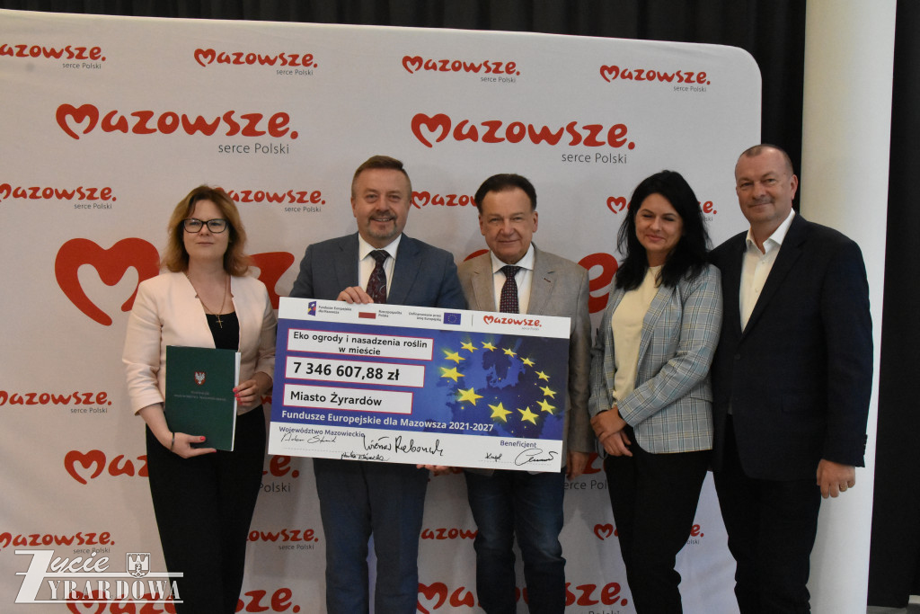 Od Marszałka – 15 milionów w świątecznym prezencie